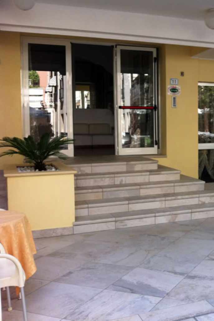 Entrance G