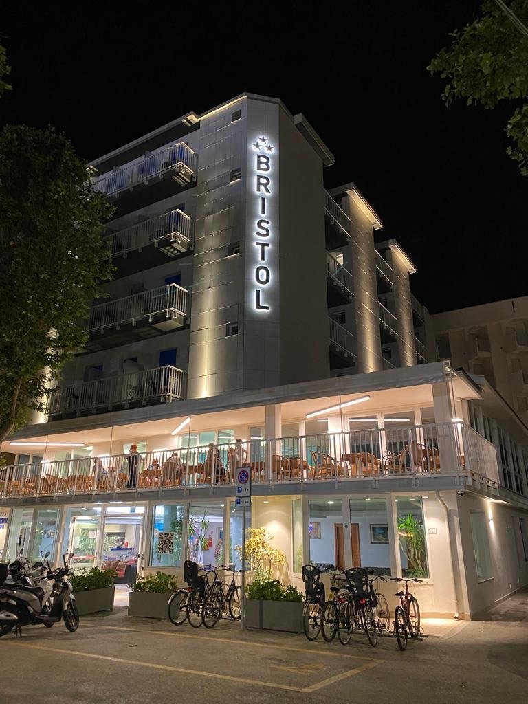 Hotel Bristol 2
